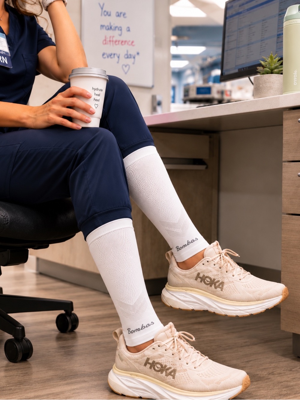 Bombas Compression Calf Sleeve 20-30mmHg White M - Picture 6 of 6